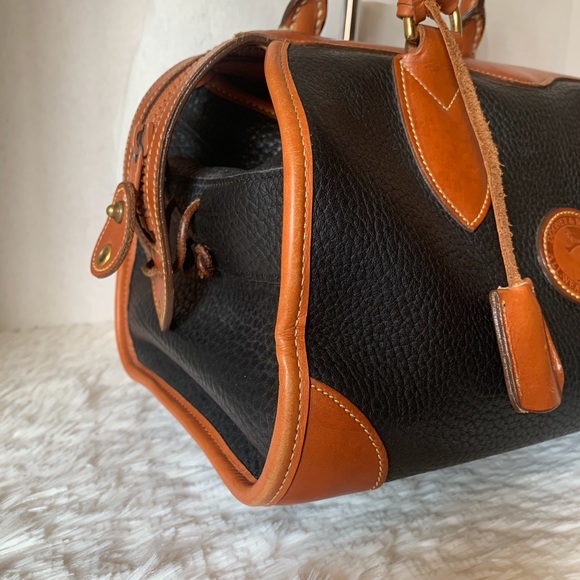 SOLD Vintage Dooney AWL Gladstone Satchel - Picture 4 of 16